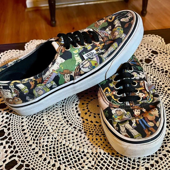 RARE Vans x Disney Toy Story Woody Authentic Sneakers Limited Edition M 6.5 W 8 - Picture 1 of 7